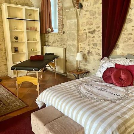 Cozy Flat In Castle Near Fontainebleau - 10 Min Apartment Fleury-en-Biere Exterior photo