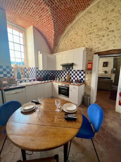 Cozy Flat In Castle Near Fontainebleau - 10 Min Apartment Fleury-en-Biere Exterior photo